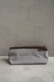 Canvas&nbsp;&mdash; Leather Pencil Case Ash